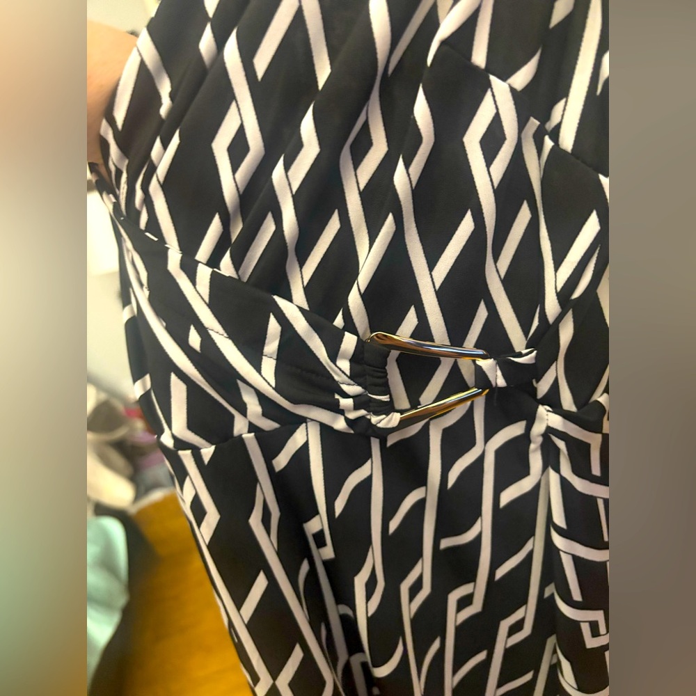 Wrapper Dress - Picture 2 of 6